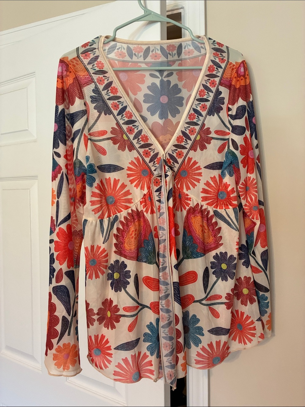 Floral V‑Neck Long Sleeve Tunic Top - Cream with Multicolor Flowers